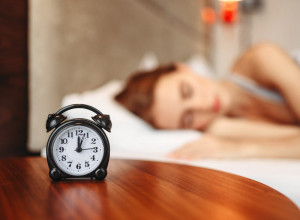 Uradite ovo pred SPAVANJE: Ustanite SVEŽI i lepi, puni dobre energije, jedna stavka je NAJBITNIJA