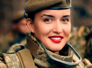 Katja se oprostila od svojih prijatelja u Poljskoj i otišla u RAT: U Ukrajinu se vraćaju i ŽENE, ona je napustila svoj fakultet i KRENULA u odbranu OTADŽBINE