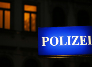 KAD SE SPOJE RUMUNI I BOSANCI: Tinejdžer iz BiH sa Rumunima ukrao auto pa bežeći od policije izazvali saobraćajku