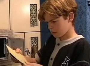 Bio je omiljeni LIK u seriji "Porodično blago": Čuveni Beban se odrekao glume, a danas ga ne biste PREPOZNALI!