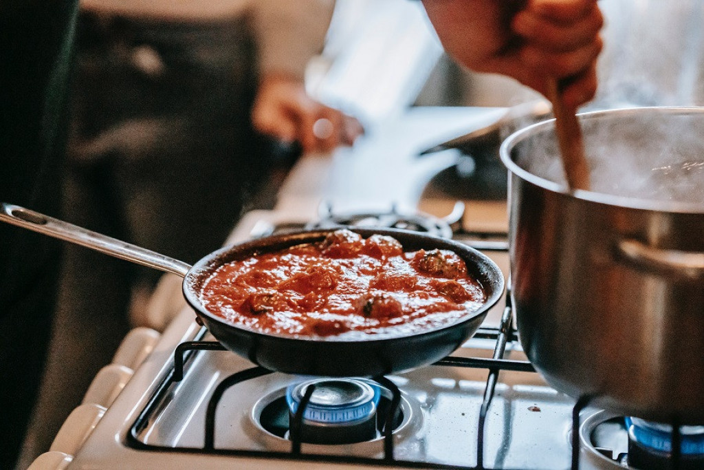 Bakin recept za DOMAĆE ĆUFTE: Priprema je jednostavna, a izgledaće kao da su spremljene u restoranu