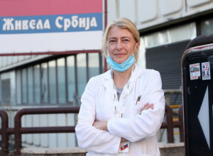 Dr JELENA BEGOVIĆ je prešla put od Etiopije i Kanade do SRBIJE: Sada radi sa NAJOPASNIJIM virusima na svetu i otkriva kako je razvila “Vatreno oko”