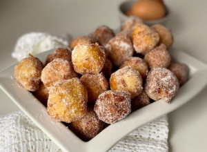 Bakin recept za FRITULE raspametio je sve: BRZO i JEDNOSTAVNO napravite desert vašeg DETINJSTVA