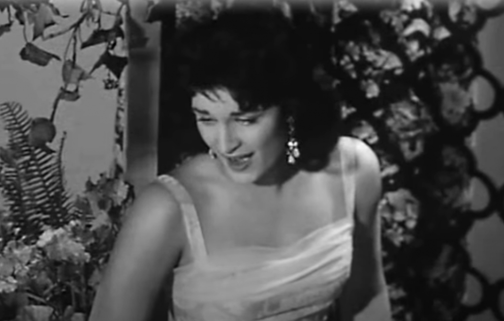Bila je razroka i poluslepa kada je postala MIS EGIPTA: Dalida je imala TURBULENTAN život, a zbog "DEMONA" sa kojima se borila, na sebe je podigla ruku!
