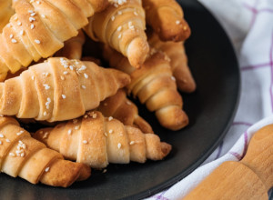 Recept za DOMAĆE kiflice: Ovako su ih naše bake spremale, brzo i jednostavno