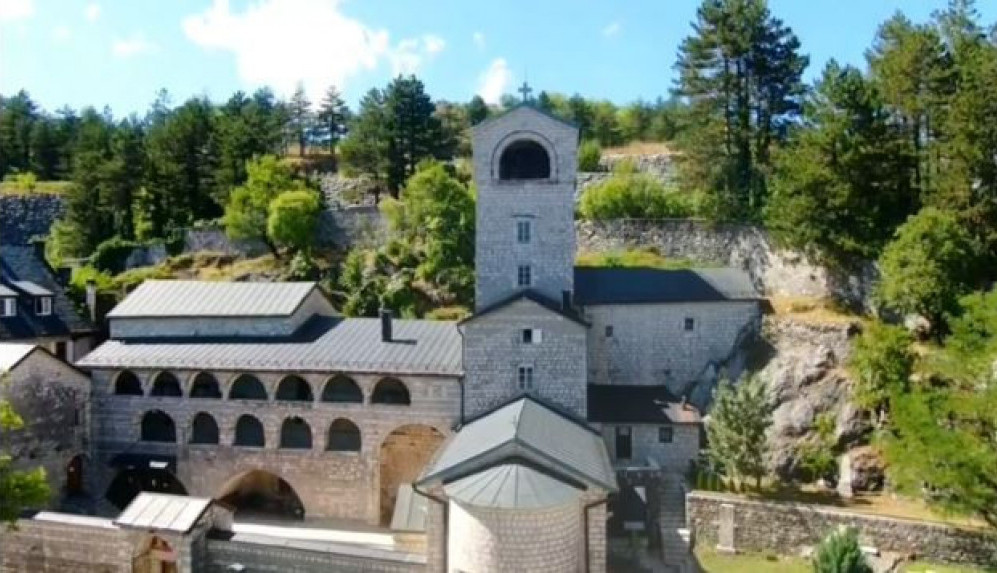 MITROPOLIJA: Milova svađalačka retorika bi mogla vratiti podele i dugotrajnu krizu u crnogorsko društvo