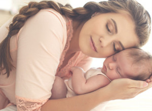 KO JE NA KRAJU GAD? Muž je bebi hteo da da IME po svojoj majci, žena NIJE PRISTALA jer je ime za babe, zbog toga je usledila lavina komentara
