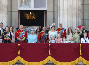 Poznate ličnosti koje su u SRODSTVU sa kraljevskom porodicom: Njih troje su ELIZABETINI rođaci, a evo ko je sve na spisku