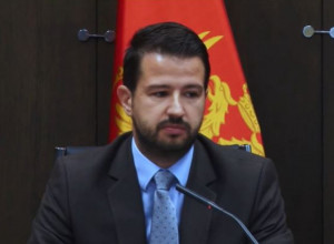 NIŠTA OD MIKIJA: Pokret Evropa sad odlučila - nakon neviđenog skandala izabrali predsedničkog kandidata