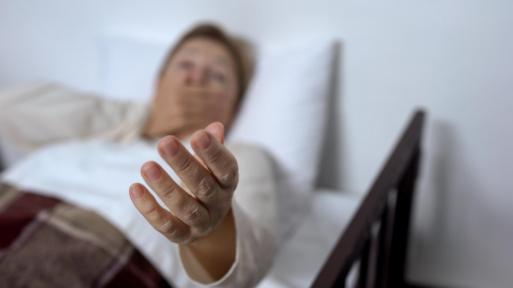 Poslednje reči pre umiranja: Medicinska sestra OBJAVILA šta pacijenti NAJČEŠĆE izgovaraju pre samrtnog časa