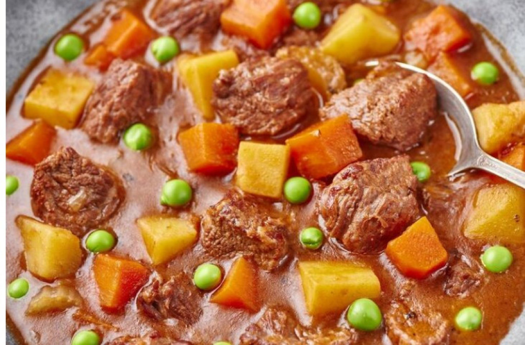Tradicionalno jelo NA KAŠIKU: Čorbasti GRAŠAK sa junetinom, za manje od 30 minuta biće na vašem stolu