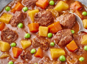 Tradicionalno jelo NA KAŠIKU: Čorbasti GRAŠAK sa junetinom, za manje od 30 minuta biće na vašem stolu