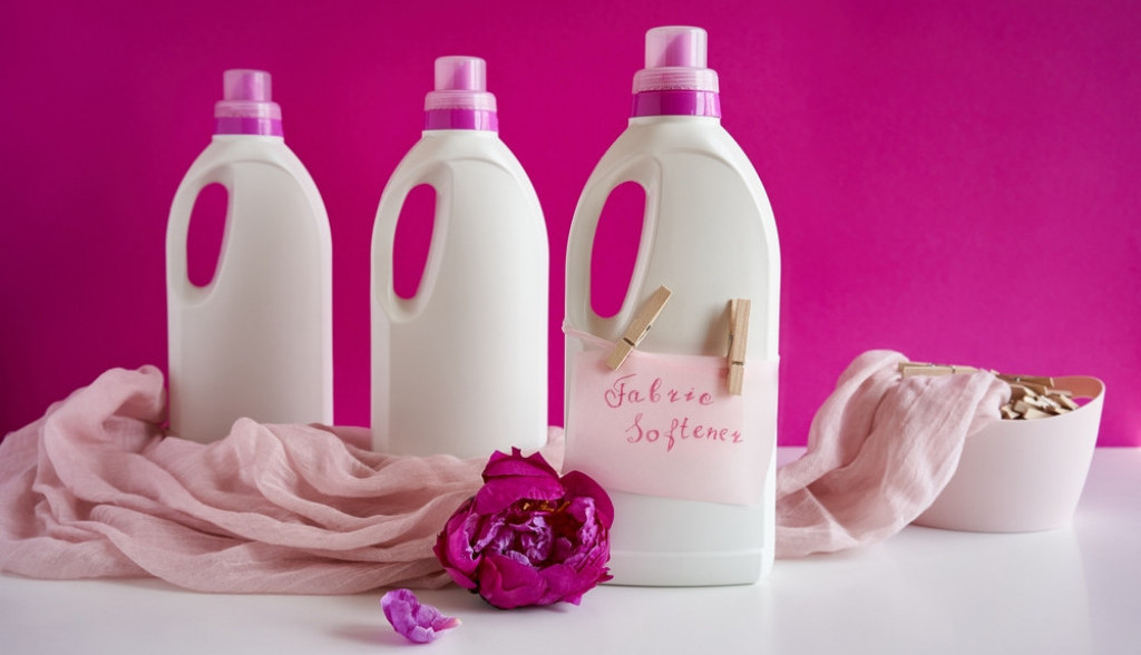 Ovaj trik GUGLAJU sve domaćice: Pojačajte efekat OMEKŠIVAČA, uz ove savete odeća će mirisati po MESEC DANA