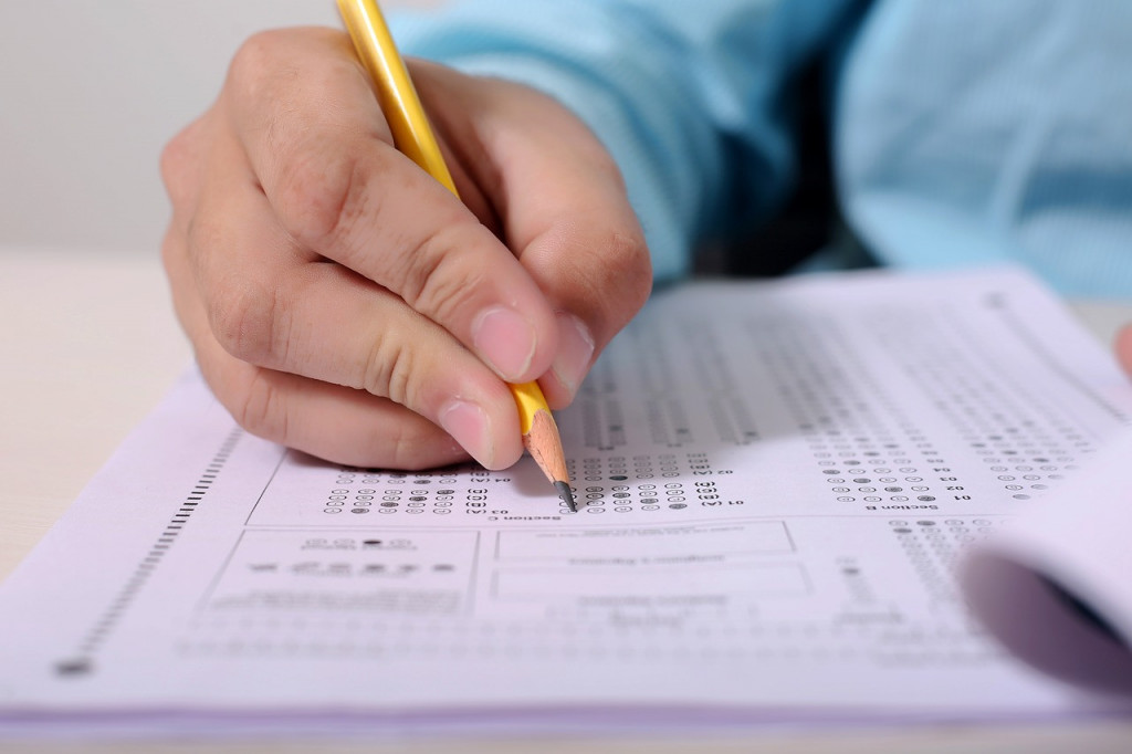 Brzi test INTELIGENCIJE: Odgovorite samo TRI pitanja, 83 odsto ljudi se PREVARI iako misle da je prelako!