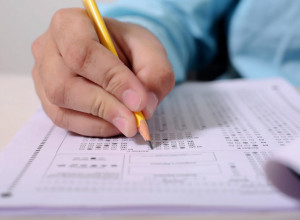 OBRT NA MATURI U CG: Optužili đake za prepisivanje, a onda stigle VISOKE OCENE