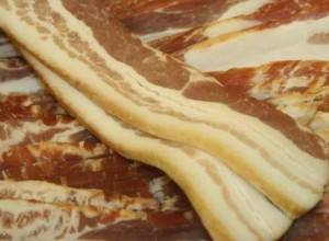 Da li su SLANINA i KOBASICA zaista KANCEROGENE? Nutricionisti JEDNOGLASNO iznose tvrdnje o tačnosti ove pretpostavke
