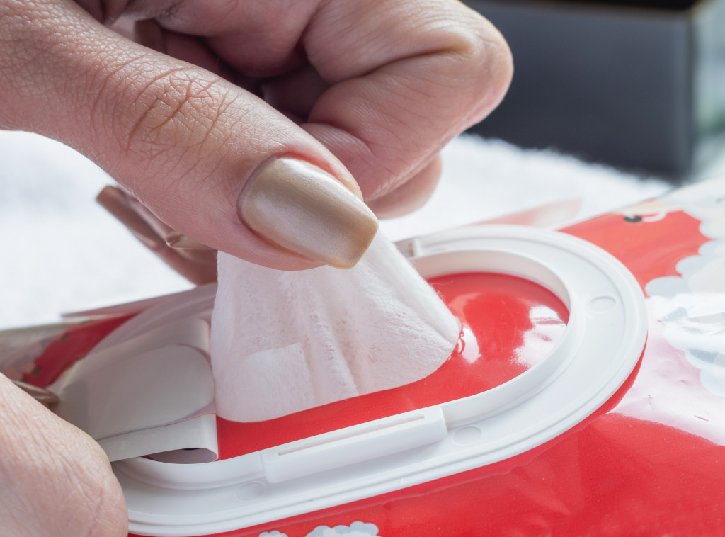 Vlažne maramice mogu biti opasne: Mnogi greše pri upotrebi, rizikuju sopstveno zdravlje svakodnevnom navikom