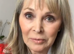 Da li sam prestara za razvod? Našla poruke u muževljevom mobilnom telefonu i svet joj se srušio