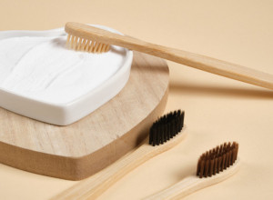 Soda bikarbona u oralnoj higijeni: Izbelite vaše zube i napravite tečnost za lečenje afti