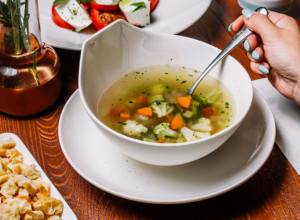 Kako da ne "vučemo" prehladu naredna 2 meseca: Nutricionistkinja savetuje koje namirnice i vitamini vraćaju snagu
