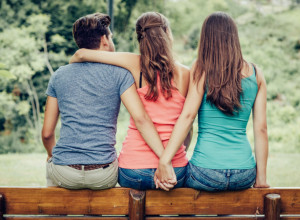 Ovaj DETALJ otkriva MUŠKARCA koji VARA: Žene OTVORITE oči i sprečite ljubavnu TRAGEDIJU na vreme