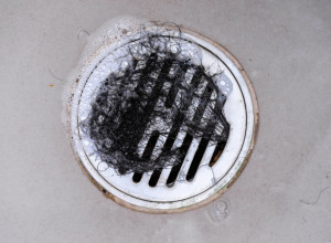 Očistite ODVODE brzo i lako: Dovoljna su DVA sastojka koje imate u kuhinji