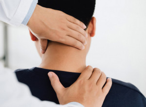 Usled STRESA i NAPETOSTI uradite ove TRI vežbe: Momentalno POBOLJŠANJE i lakoća u ramenima i VRATU