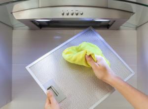 Kako brzo očistiti ASPIRATOR? Ovaj rastvor će LAKO ukloniti svu nakupljenu MASNOĆU
