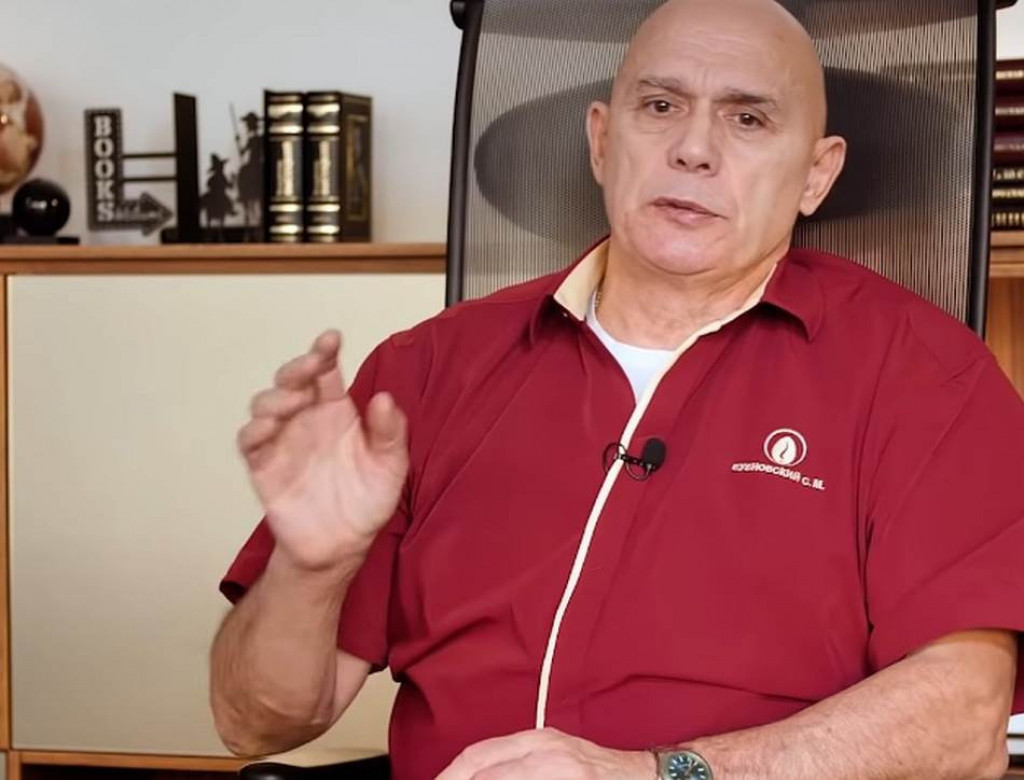 "Dijeta samo izaziva BOLEST, OVO jedite i pijte i SAGOREĆETE MASTI": Poznati RUSKI LEKAR o lošim dijetama i kako da se NAJBRŽE smrša