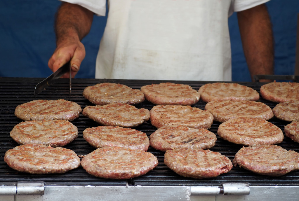 Originalan recept sa juga Srbije: Napravite pravu LESKOVAČKU PLJESKAVICU