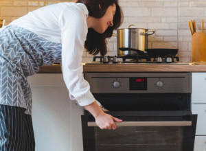 Pravi "tihi ubica": Jedan uređaj u kuhinji ispušta kancerogene materije i kad ga ne koristimo