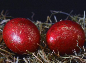 Činimo li GREH ako JAJA farbamo na VELIKU (STRAŠNU) SUBOTU? Mnogi običaji nam nisu poznati, a evo šta kaže ETNOLOG!