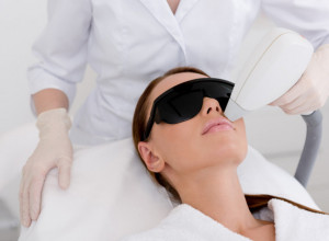 Zauvek se rešite DLAČICA na licu receptom sa BLISKOG ISTOKA: Potrebna su vam samo 3 sastojka za prirodnu smesu