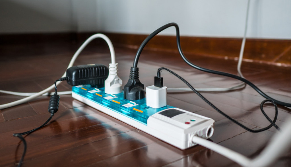 Ove kućne aparate obavezno isključite kad krenete na odmor: Troše struju, a mogu da budu i opasni