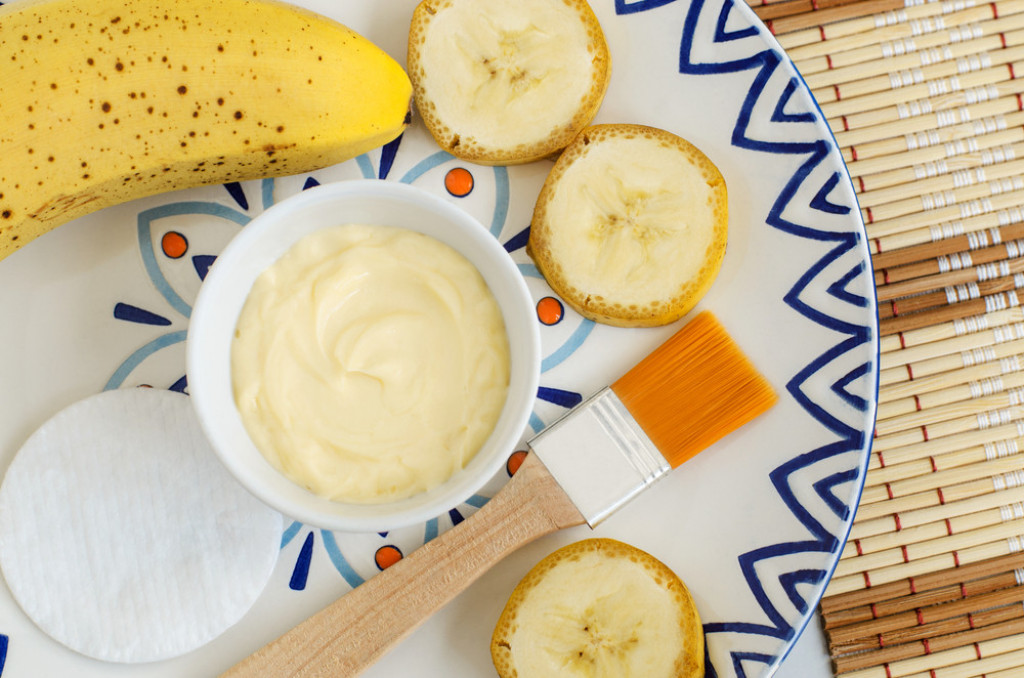 Maska za lice od BANANE i meda: Uklanja sve FLEKE i čini kožu hidratantnom i blistavom