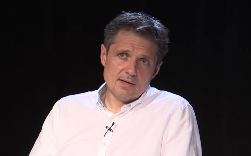 Naš poznati glumac Neboša Dugalić ima PETORO dece: Njihova imena su NEOBIČNA i simbolična, a za neka verovatno niste ČULI!