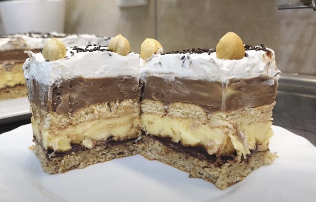 KINDER torta je najbolji izbor za PRAZNIKE: Sa ovom poslasticom nikada nećete pogrešiti, nema tog deteta koje je ne OBOŽAVA!