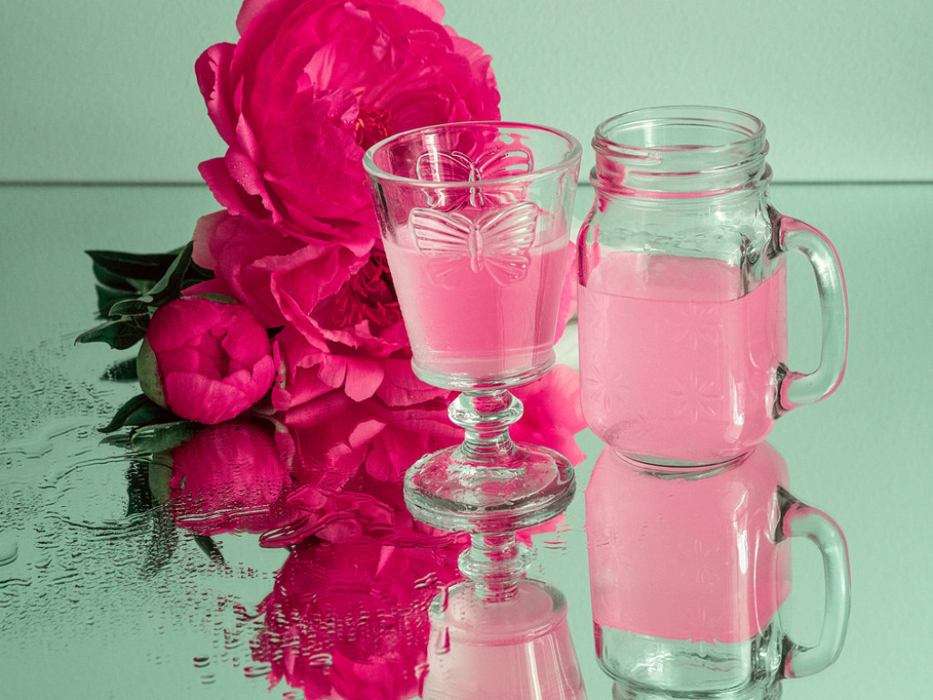 Recept za domaći SIRUP od RUŽE: Osim što je ČAROBNOG ukusa, sok ima mnoštvo LEKOVITIH svojstava