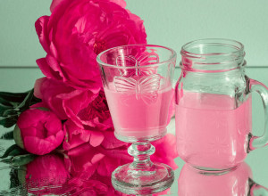 Recept za domaći SIRUP od RUŽE: Osim što je ČAROBNOG ukusa, sok ima mnoštvo LEKOVITIH svojstava