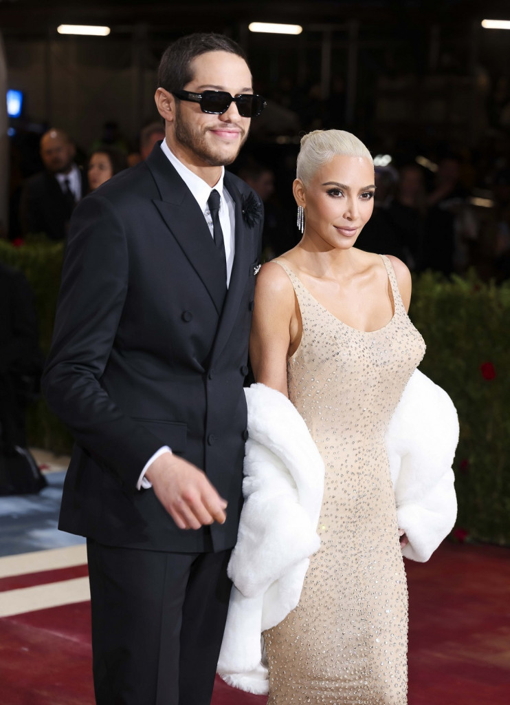 Ostali samo OŽILJCI: Pit Dejvidson uklonio SVE tetovaže posvećene Kim Kardašijan