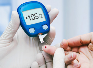 Ovaj SIMPTOM, pre svih, signalizira problem sa šećerom, a većina ga IGNORIŠE