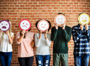 Koje EMOCIJE izazivaju BOLESTI? SRCE strada od BRIGA, štitna žlezda od NEIZGOVORENIH reči