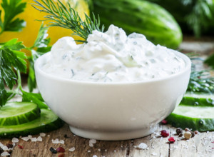 Pravi RECEPT za TZATZIKI iz grčkog restorana: Lako se pravi, a ovaj način je najbolji