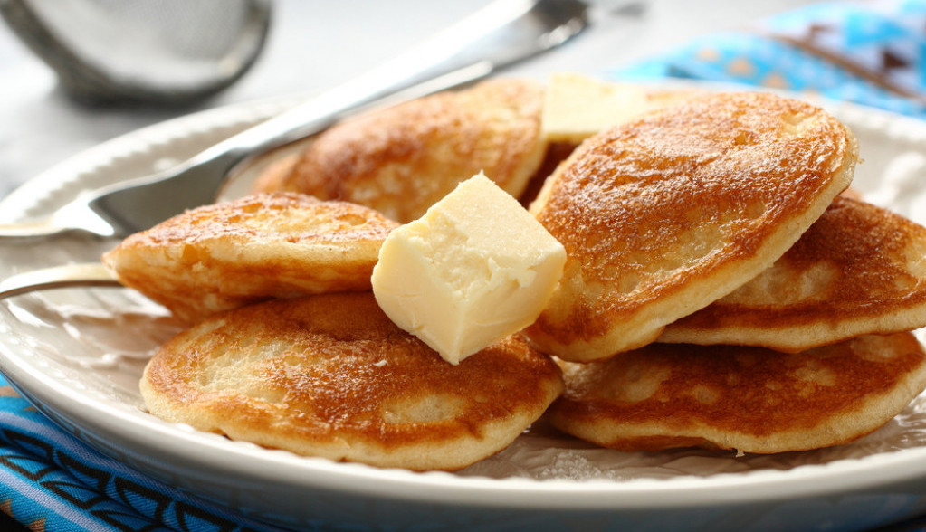 Mini PALAČINKE sa sirom: Recept kom niko za DORUČAK ne može odoleti, a uz mali trik možete ih i zalediti