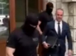 BLAŽO UPAO U SAČEKUŠU: Specijalci juče uhapsili predsednika Privrednog suda i više stečajnih upravnika i advokata