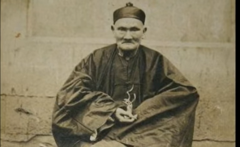 Čovek koji je živeo 256 GODINA: Praktikovao je čudnu TEHNIKU, a rečenica koju je izgovorio na samrti, nateraće vas da se DUBOKO zamislite!