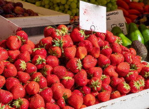 Ovako izgledaju domaće jagode: Ne nasedajte da podvale prodavaca, jedna stvar ih razlikuje od uvoznih