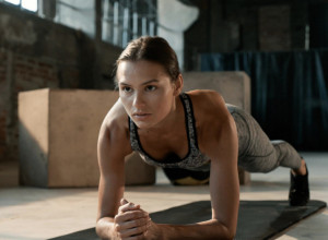 Oblikuju figuru i skidaju kilograme: Uz ove četiri vežbe bićete fit i zategnuti do leta