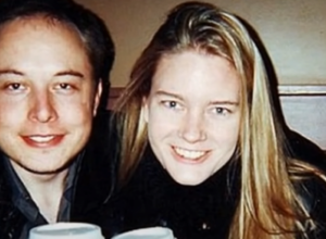 Prva žena najpoznatijeg MILIJARDERA ostavljena je bez DINARA: Bili su prava LJUBAV, rodila mu je PETORO dece a onda se sve PROMENILO