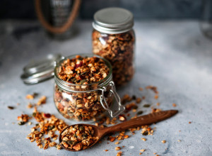 Recept za ukusne DOMAĆE GRANOLE: Pomešajte ove sastojke i uživajte u punom ukusu žitarica